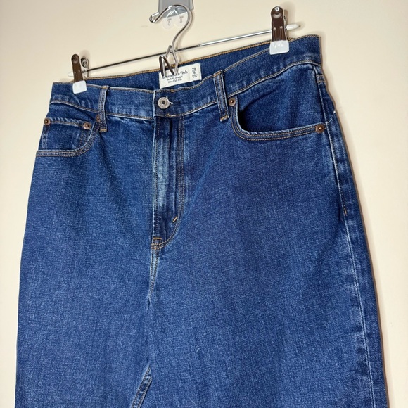 A+F Curve Love Ankle Straight Ultra High Rise Medium Wash Jeans - Picture 3 of 8